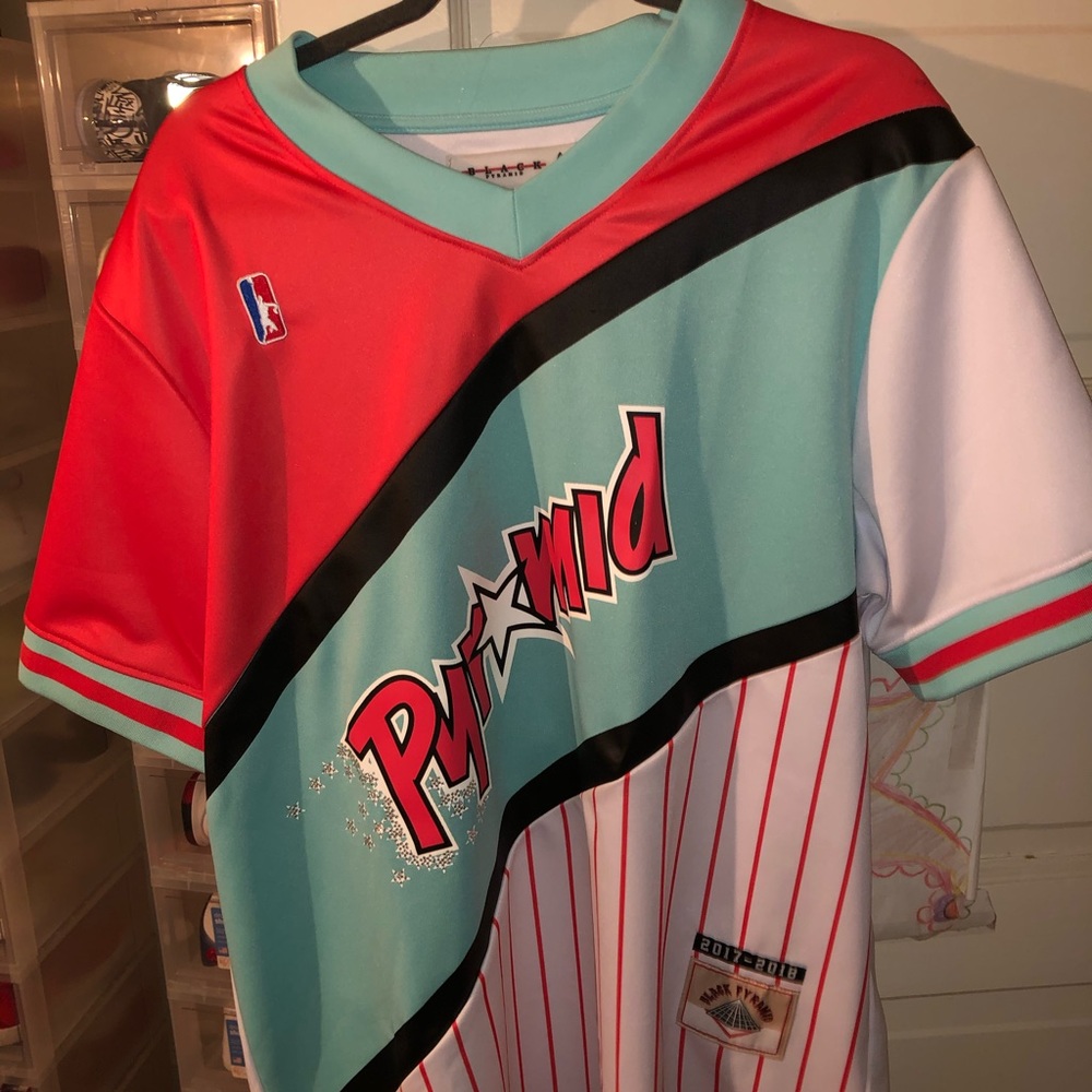 Size XXL black pyramid Jersey